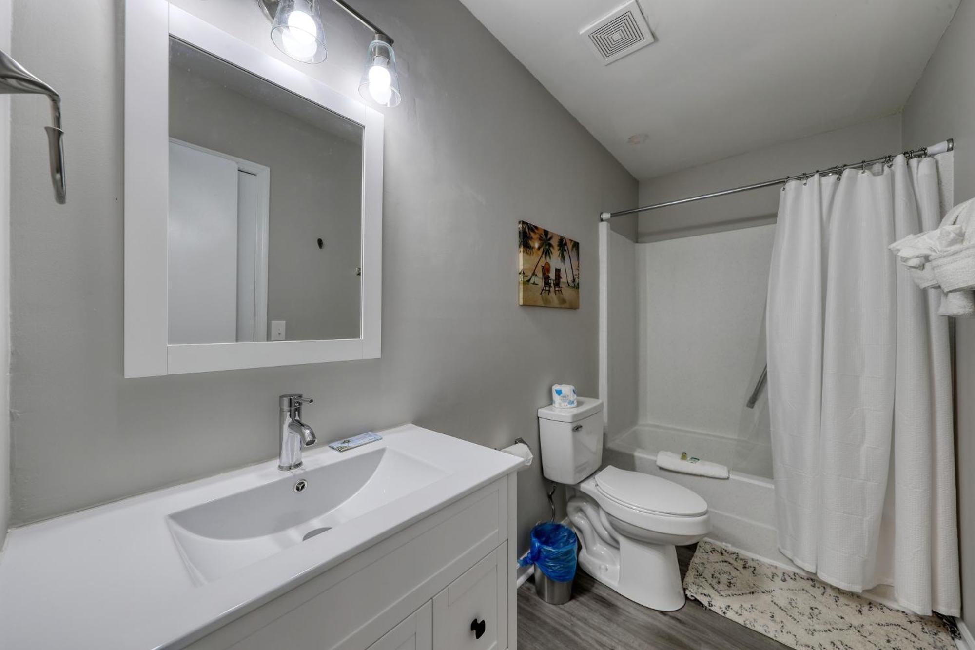 Вилла 1408 Perrin Dr, Unit A - Ocean Walk Sleeps 8 Миртл-Бич Экстерьер фото